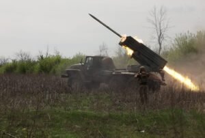 Russia used tactics to stretch Ukrainian forces, poking deep into weak points 0